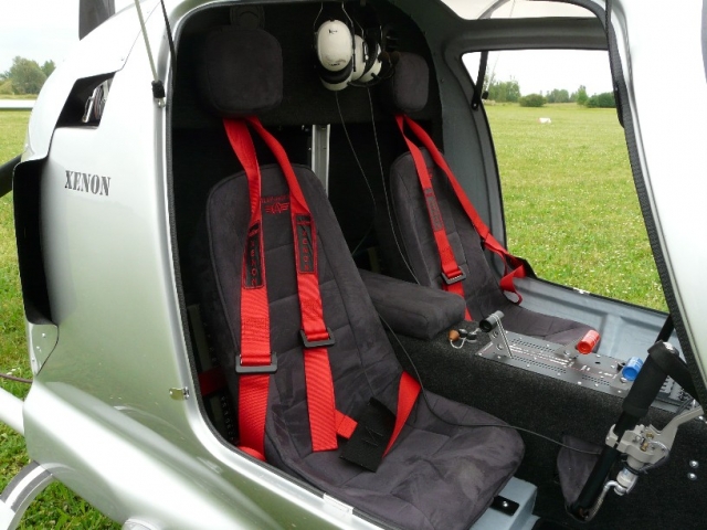 Cabina di pilotaggio del girocottero 